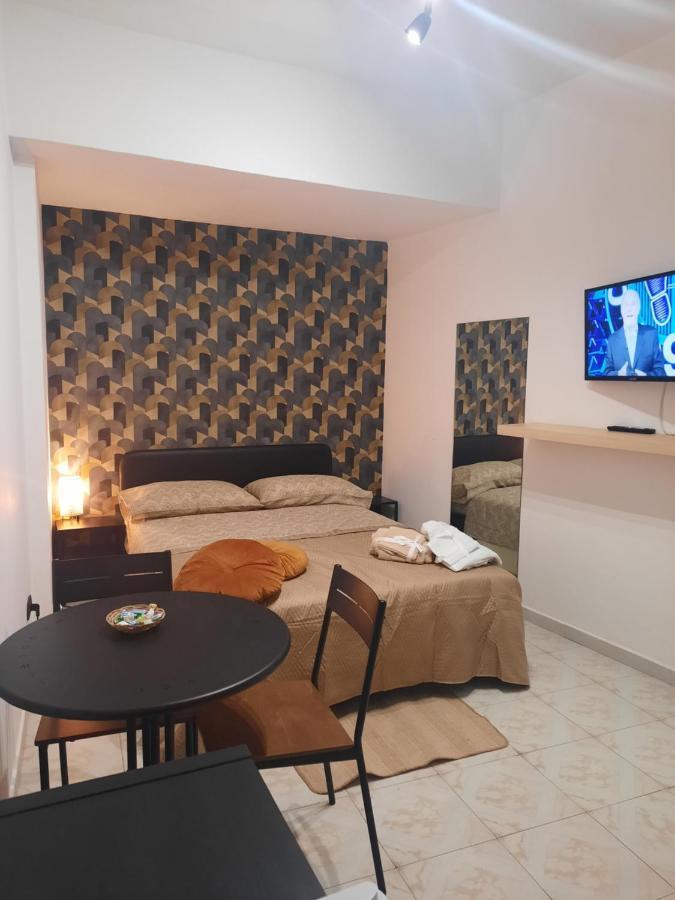 Casa Suite Del Cardinale เนเปิลส์ ภายนอก รูปภาพ